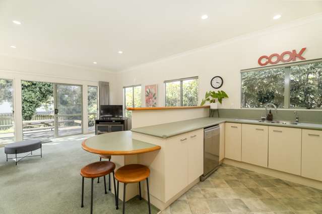 5 Radstock Grove Churton Park_4