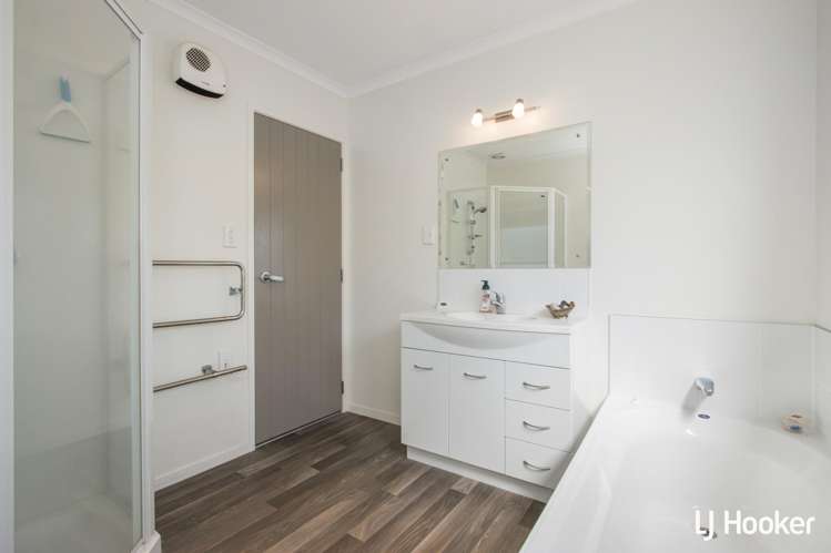 11 Surfers Ave Waihi Beach_14