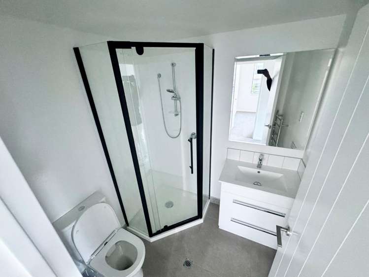 102/5 Rauemi way Te Atatu South_6