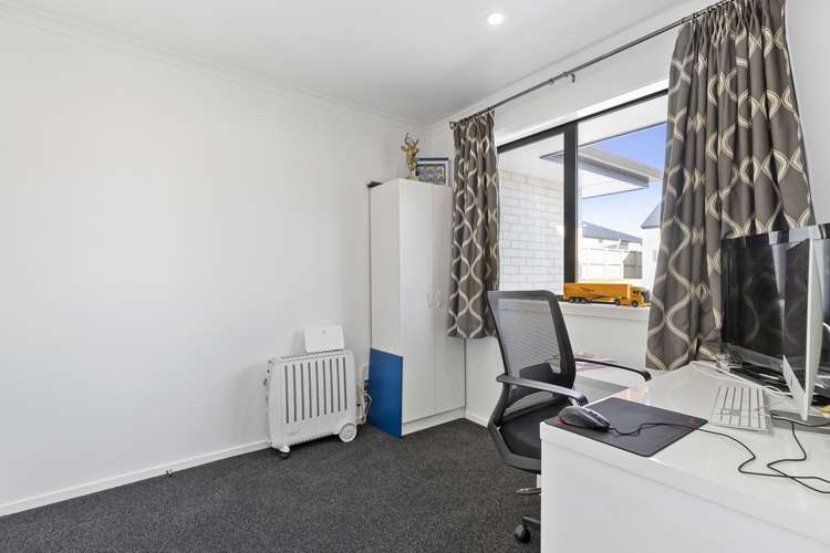 10 Inuwai Street Glenview_12