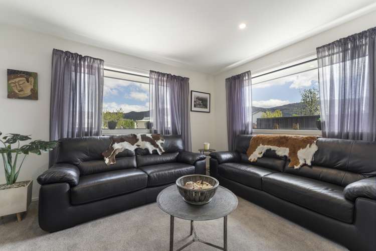 1 Albert Drive Clyde_11