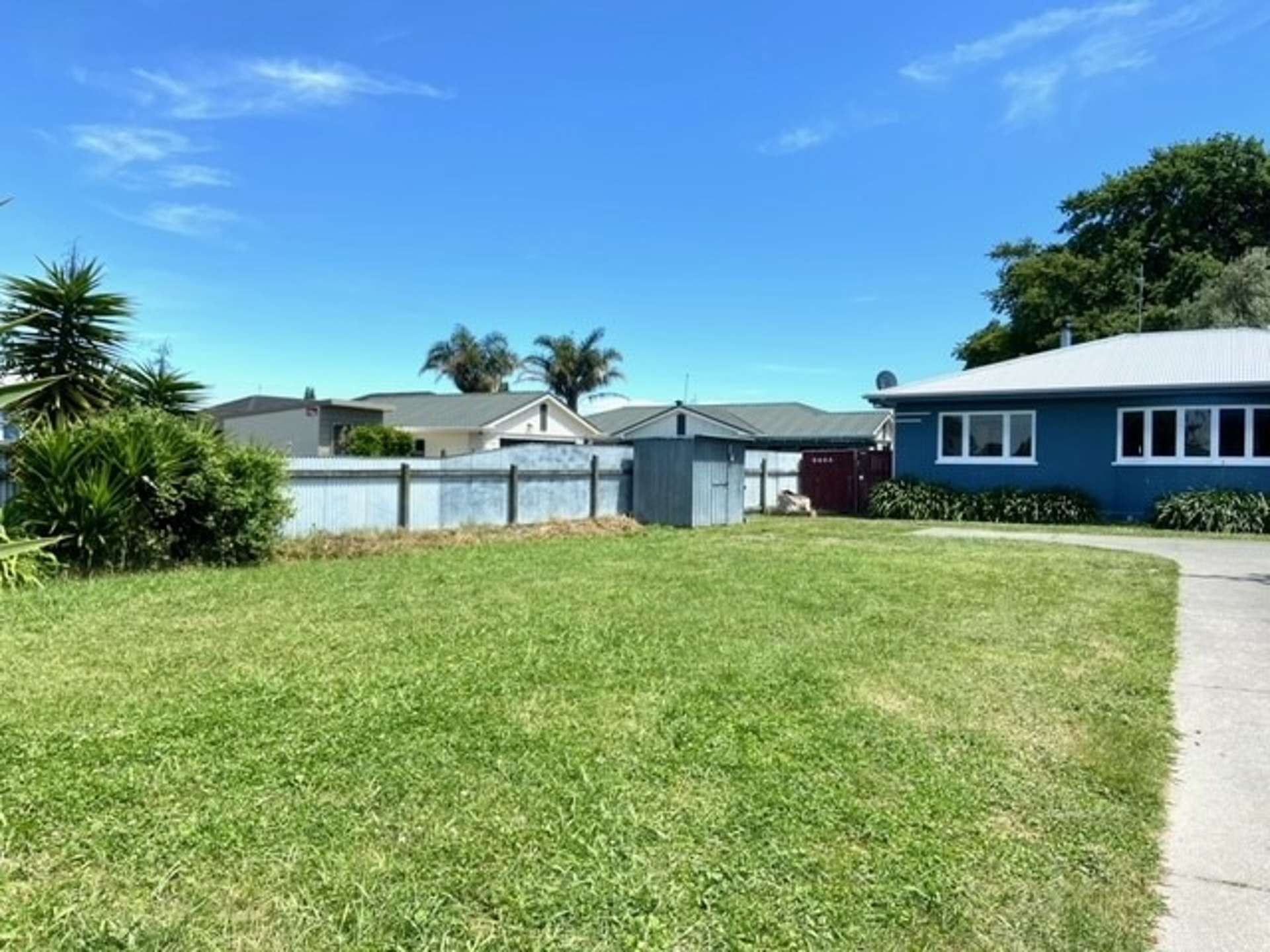 1000A Willowpark Road North 10490_0