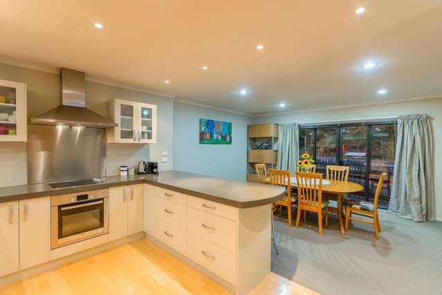 5/8 Wellington Road Paekakariki_3