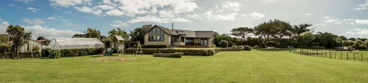 426 North Road Chatham Island_15