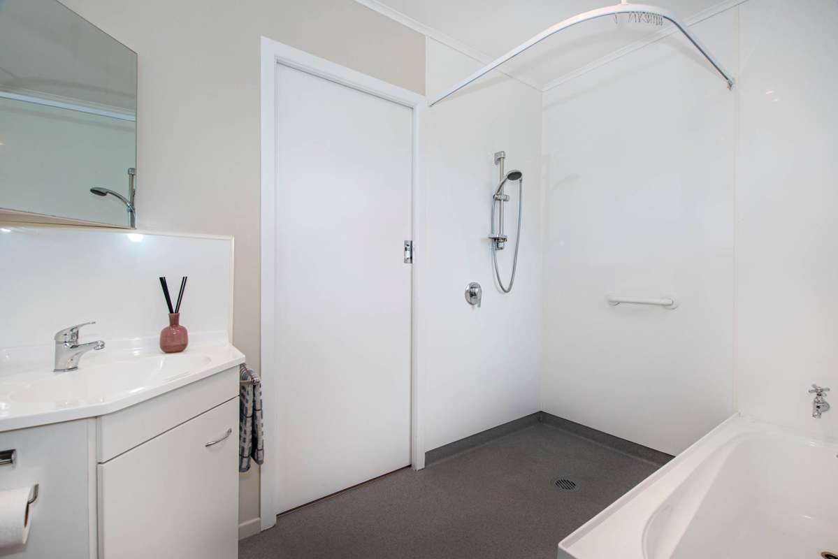 17 Waiatawa Road_3