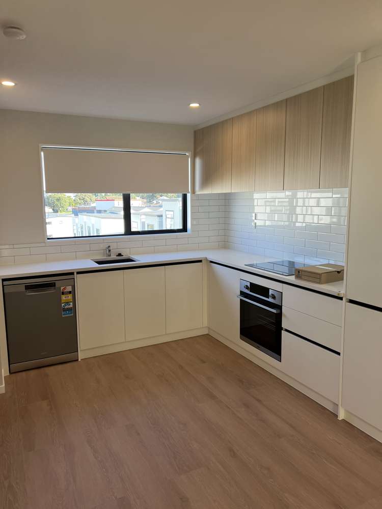 72 Tukari Lane Mangere Bridge Manukau City Houses for Rent One Roof