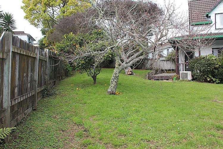 24 Leiden Place Totara Vale_11