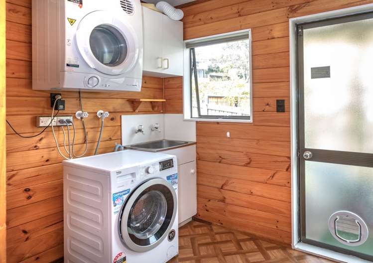 121 Onemana Drive Onemana_12