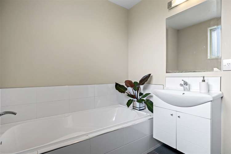 1/59 Olliviers Road Phillipstown_6