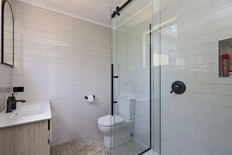 901 Harding Road Camberley_7