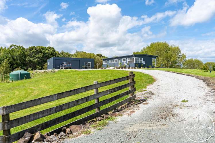 275 Metcalfe Road Matakohe_25