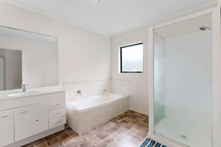 15 Ryehill Close New Lynn_13