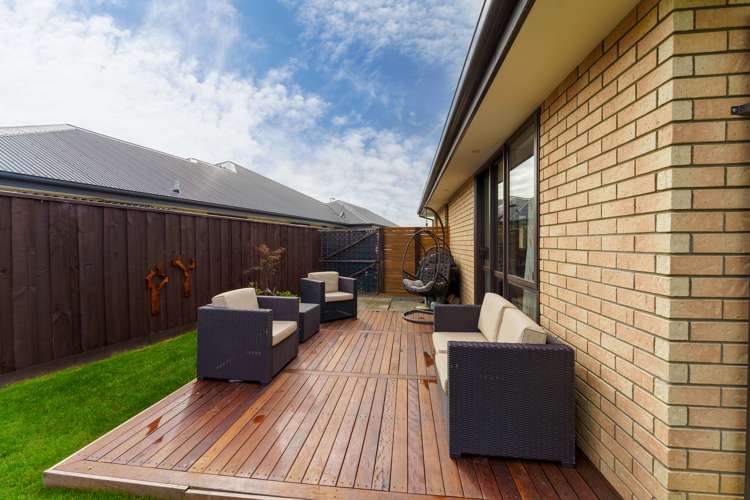 52 Sunline Avenue Lincoln_14