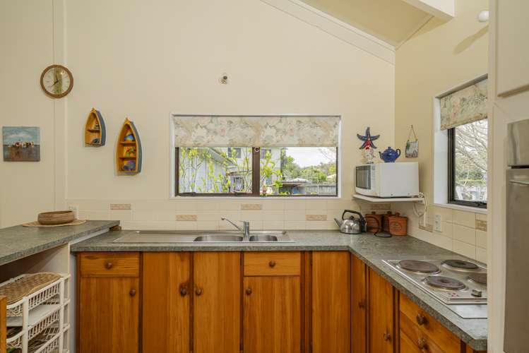 32 Captain Cook Road Cooks Beach_6