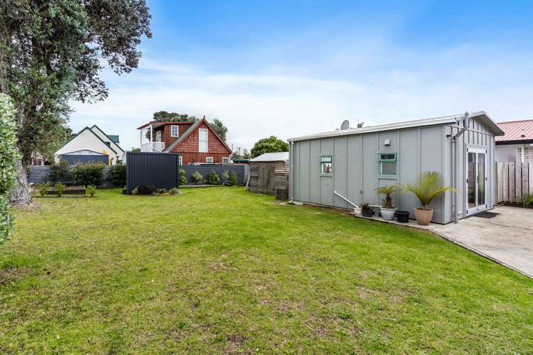 221 Linton Crescent Whangamata_13