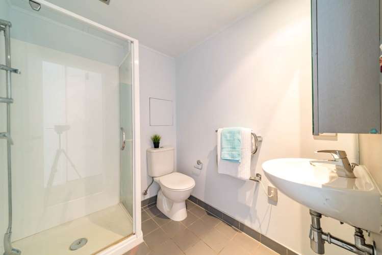 G08/430 Queen Street Auckland Central_7