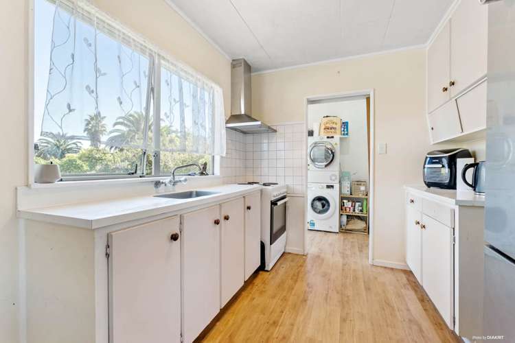 1/30 Kereru Street Henderson_5