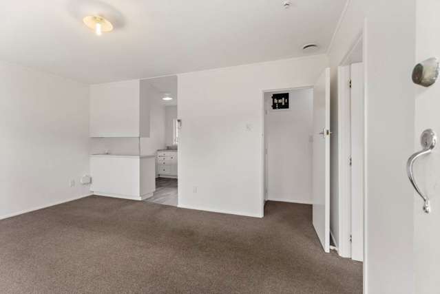 3/34 Eskdale Road Birkdale_2