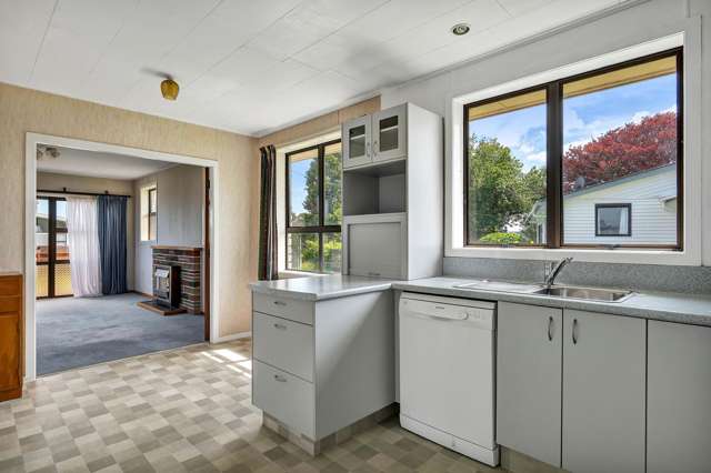 72 Reid Avenue Hawera_4