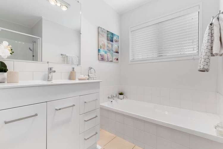 114 Carnoustie Drive Wattle Downs_15