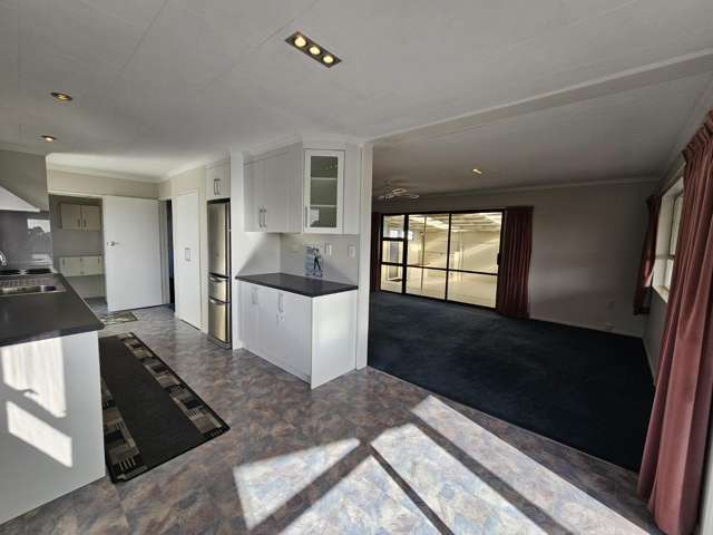 47A Glamis Ave 10825_1