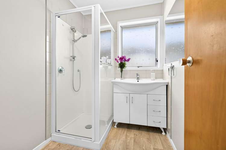 1A Melanie Place Orewa_13