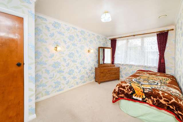 7 Exeter Crescent Takaro_3