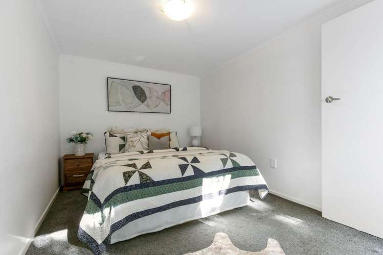 2/189 Landscape Road Mount Eden_9