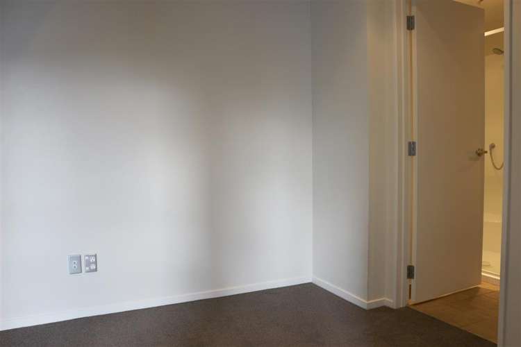 517/72-82 Taranaki Street 2185_5