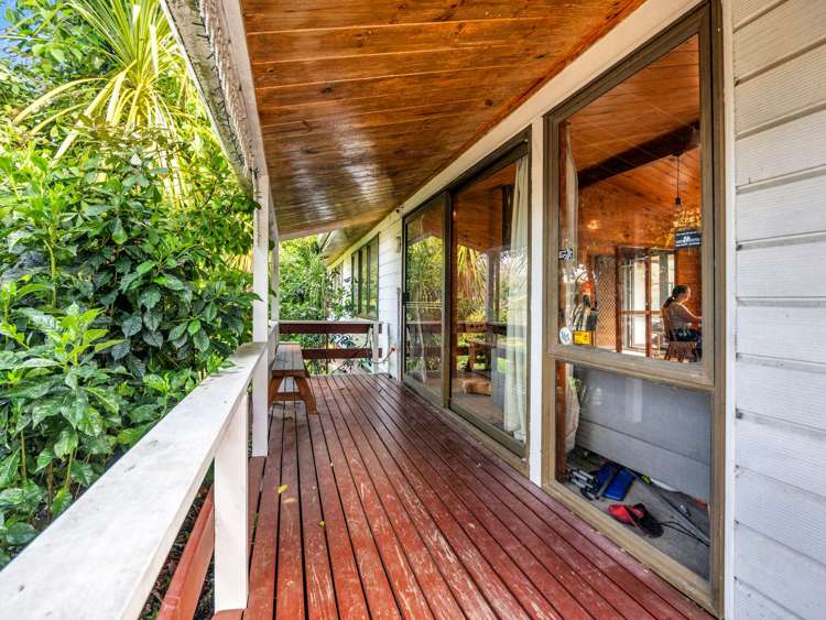 27 Ray Small Drive Papakura_4