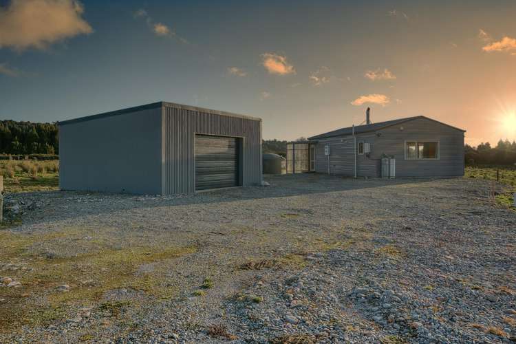 577 Blue Spur Road Hokitika_11