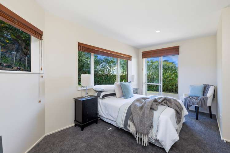 2/23 Wairau Road Forrest Hill_12