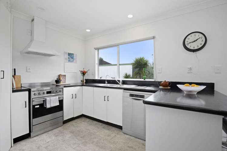 6 Allen Road Raumati Beach_20