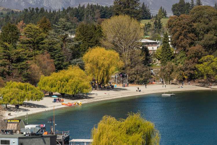 37 Man Street Queenstown_33