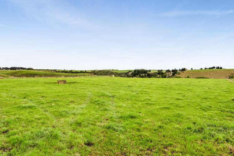 1326 State Highway 3 Manutahi_23