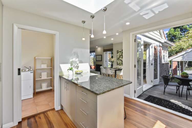 6 Queensway Three Kings_17