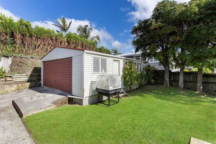 8 Tilden Avenue Hillcrest_16