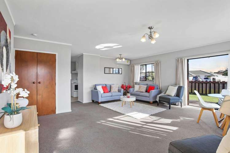 1/20 Sturges Rd Henderson_2