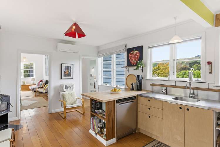 33 Forest Road Raumati South_14