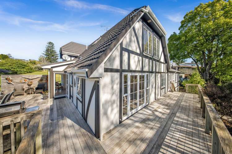 27 Charles Dickens Drive Mellons Bay_36