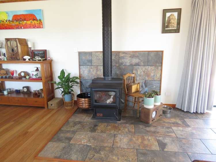 7 Somerville Road Reefton_15