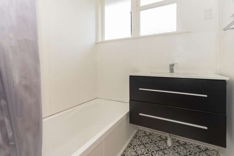 75 Tyne Street South Hill_18