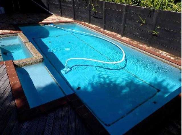 5 Colmar Road Mellons Bay_3