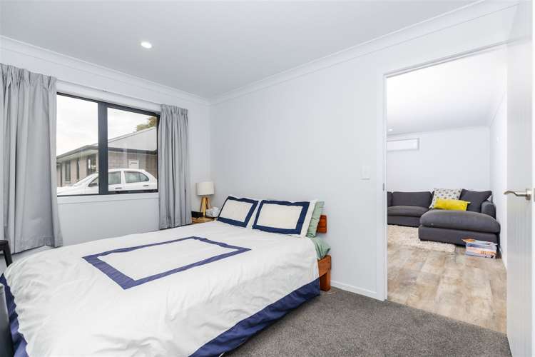 2 Moreland Avenue Pukete_24