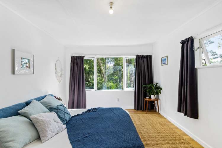 81 Scenic Drive Titirangi_11