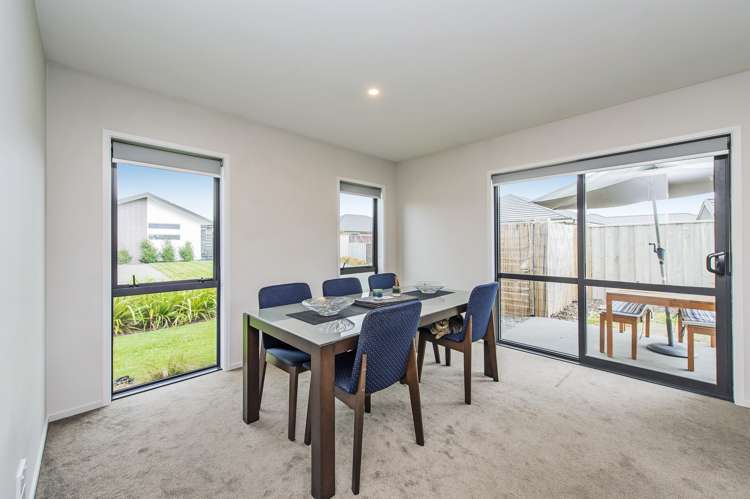 89 Sunline Avenue Lincoln_3