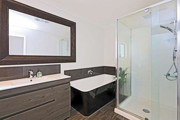 411 Lyndon Road East Hastings_8