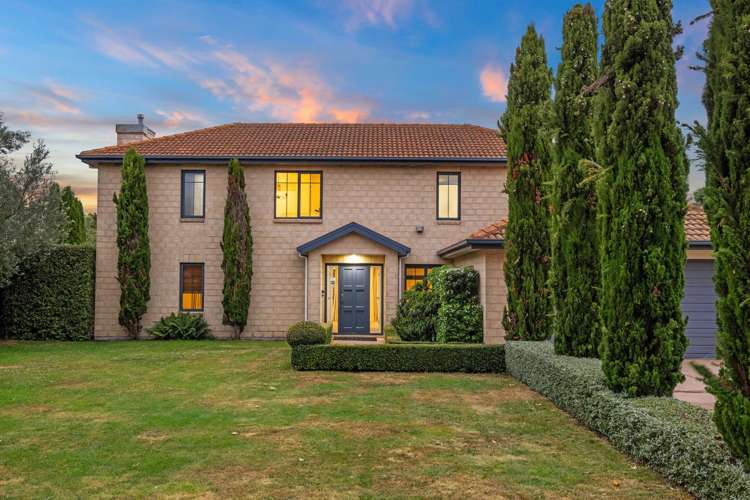 61 Travis Country Drive Burwood_29