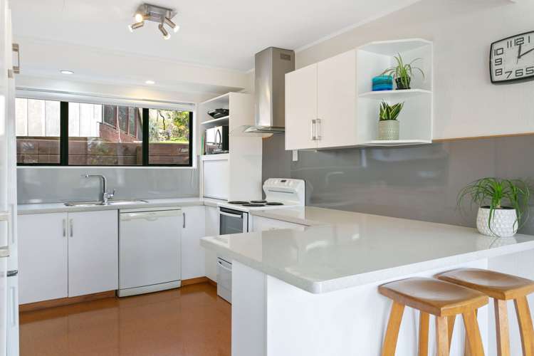 1/70 Ngamotu Road Hilltop_3