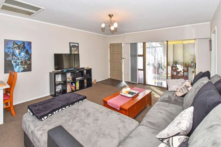 2/12 Grove Road Papakura_2